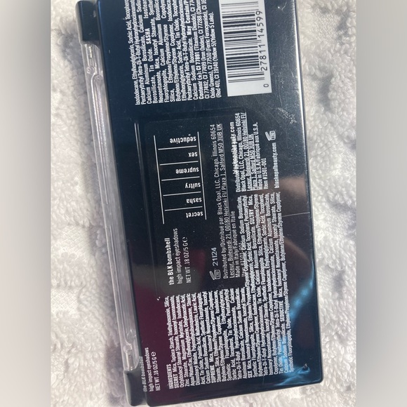 Blk/Opl 6 pan eyeshadow - Picture 2 of 4